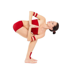 480px-Parivrtta-Utkatasana_Yoga-Asana_Nina-Mel