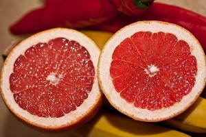 Lose 2 lbs/a week eating 1 grapefruit ahead of your meals